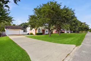 1945 Dorothy Ln, Sealy, TX 77474 - Photo 35