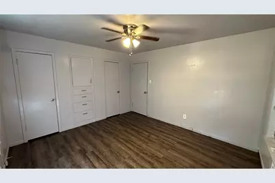 2389 W Dumble Street #A, Alvin, TX 77511 - Photo 9