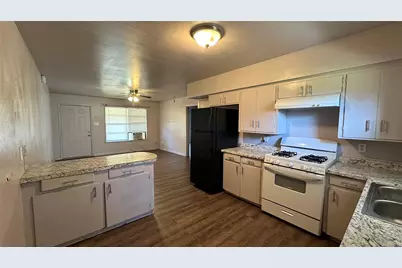 2389 W Dumble Street #A, Alvin, TX 77511 - Photo 5