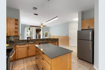 6 E Cottage Green Street, The Woodlands, TX 77382 - Photo 19