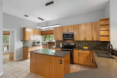 6 E Cottage Green Street, The Woodlands, TX 77382 - Photo 17