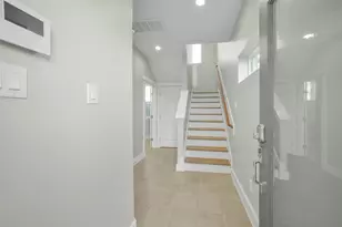 720 W Donovan St, Houston, TX 77091 - Photo 7