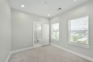 720 W Donovan St, Houston, TX 77091 - Photo 31