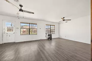 623 Spell St, Houston, TX 77022 - Photo 9