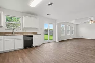 3803 Dogwood Tr, Baytown, TX 77521 - Photo 11
