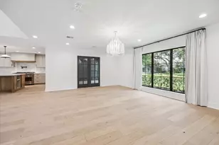 4719 Ivanhoe St, Houston, TX 77027 - Photo 5