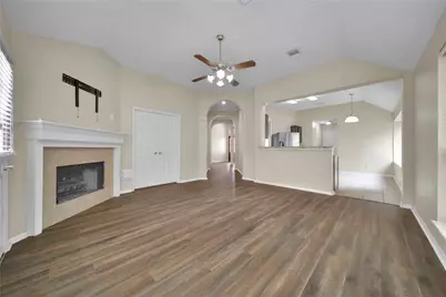 34 Dover Drive, Conroe, TX 77304 - Photo 7