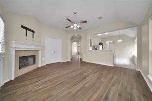 34 Dover Dr, Conroe, TX 77304 - Photo 7