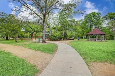 1802 Stoney Brook #102, Houston, TX 77063 - Photo 27