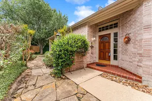 23 E Sienna Pl, The Woodlands, TX 77382 - Photo 39