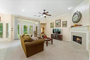 23 E Sienna Pl, The Woodlands, TX 77382 - Photo 15