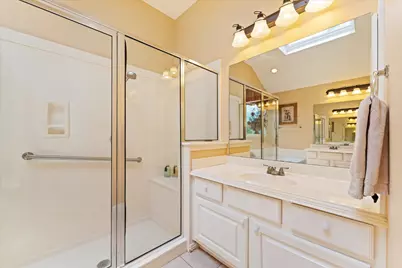 23 E Sienna Place, The Woodlands, TX 77382 - Photo 33