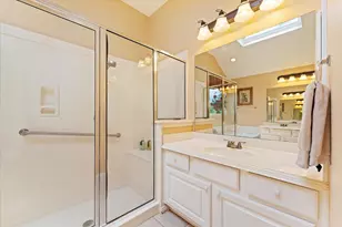 23 E Sienna Pl, The Woodlands, TX 77382 - Photo 33