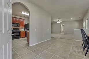 7 Greenwich Pl, Conroe, TX 77384 - Photo 5