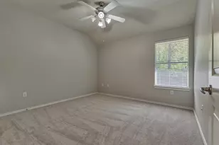 7 Greenwich Pl, Conroe, TX 77384 - Photo 17