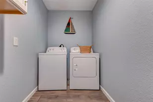 90 Dolphin Ln, Freeport, TX 77541 - Photo 31