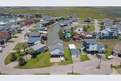 90 Dolphin Lane, Freeport, TX 77541 - Photo 43