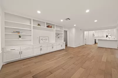 4862 Creekbend Drive, Houston, TX 77035 - Photo 5