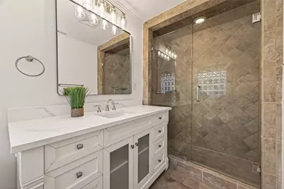 4862 Creekbend Drive, Houston, TX 77035 - Photo 15