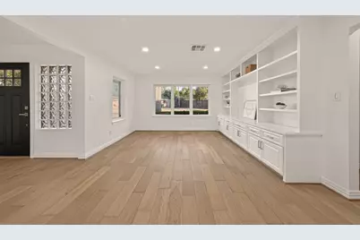 4862 Creekbend Drive, Houston, TX 77035 - Photo 7