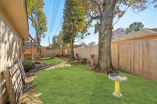 8706 Chelsworth Dr, Houston, TX 77083 - Photo 45