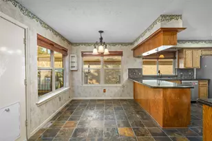 8706 Chelsworth Dr, Houston, TX 77083 - Photo 17