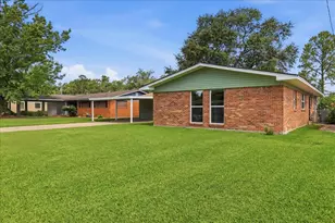 5280 Swallow Dr, Beaumont, TX 77707 - Photo 3