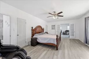 5280 Swallow Dr, Beaumont, TX 77707 - Photo 15