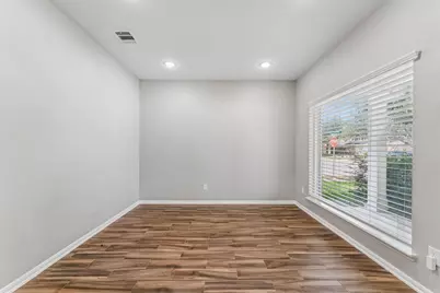 4123 Knollwick Court, Houston, TX 77053 - Photo 9