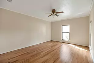 1126 Crossroads Dr, Houston, TX 77079 - Photo 7