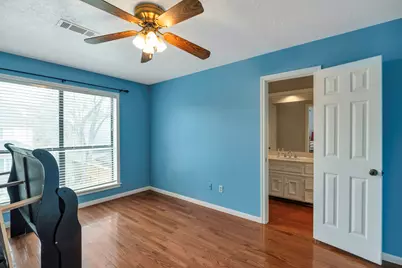 1126 Crossroads Drive, Houston, TX 77079 - Photo 13