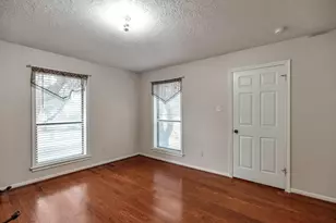 1126 Crossroads Dr, Houston, TX 77079 - Photo 9