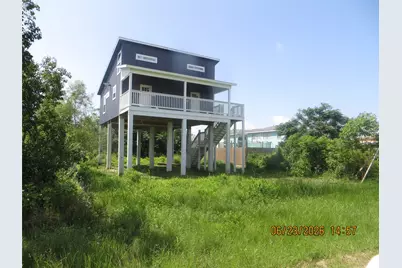 1962 Avenue A, Crystal Beach, TX 77650 - Photo 1