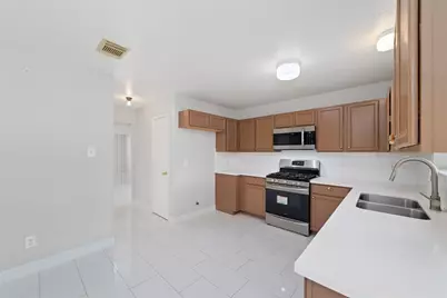 10831 Cayman Mist Drive, Houston, TX 77075 - Photo 9