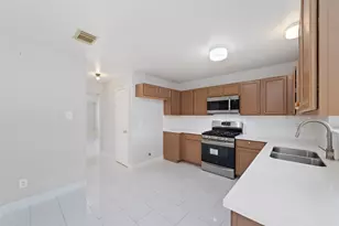10831 Cayman Mist Dr, Houston, TX 77075 - Photo 9