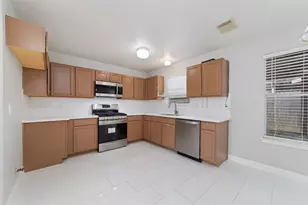 10831 Cayman Mist Dr, Houston, TX 77075 - Photo 7