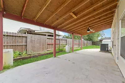 10831 Cayman Mist Drive, Houston, TX 77075 - Photo 27
