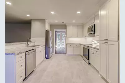 9208 Rangely Drive, Houston, TX 77055 - Photo 5