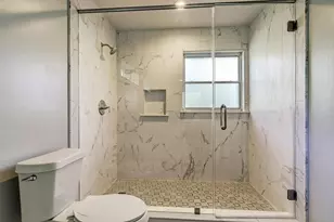 9208 Rangely Dr, Houston, TX 77055 - Photo 9