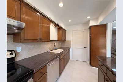 5803 Valley Forge Drive #95, Houston, TX 77057 - Photo 11
