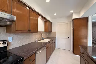 5803 Valley Forge Dr, Houston, TX 77057 - Photo 11
