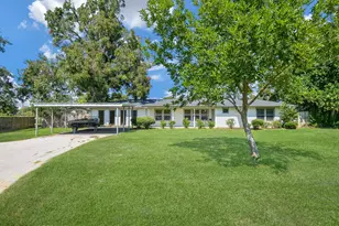 1327 Hodges Ln, Wharton, TX 77488 - Photo 1