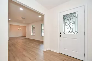 7927 Braesdale Ln, Houston, TX 77071 - Photo 3