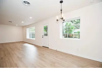 7927 Braesdale Lane, Houston, TX 77071 - Photo 7