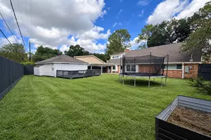 7927 Braesdale Ln, Houston, TX 77071 - Photo 27
