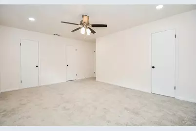 7927 Braesdale Lane, Houston, TX 77071 - Photo 17