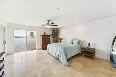 2414 Baycrest Drive, Houston, TX 77058 - Photo 27
