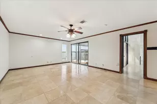 2414 Baycrest Dr, Houston, TX 77058 - Photo 31