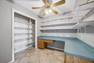 9102 N Humble Camp Rd, Dickinson, TX 77539 - Photo 9