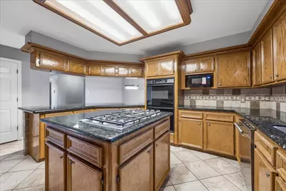 9102 N Humble Camp Road, Dickinson, TX 77539 - Photo 11